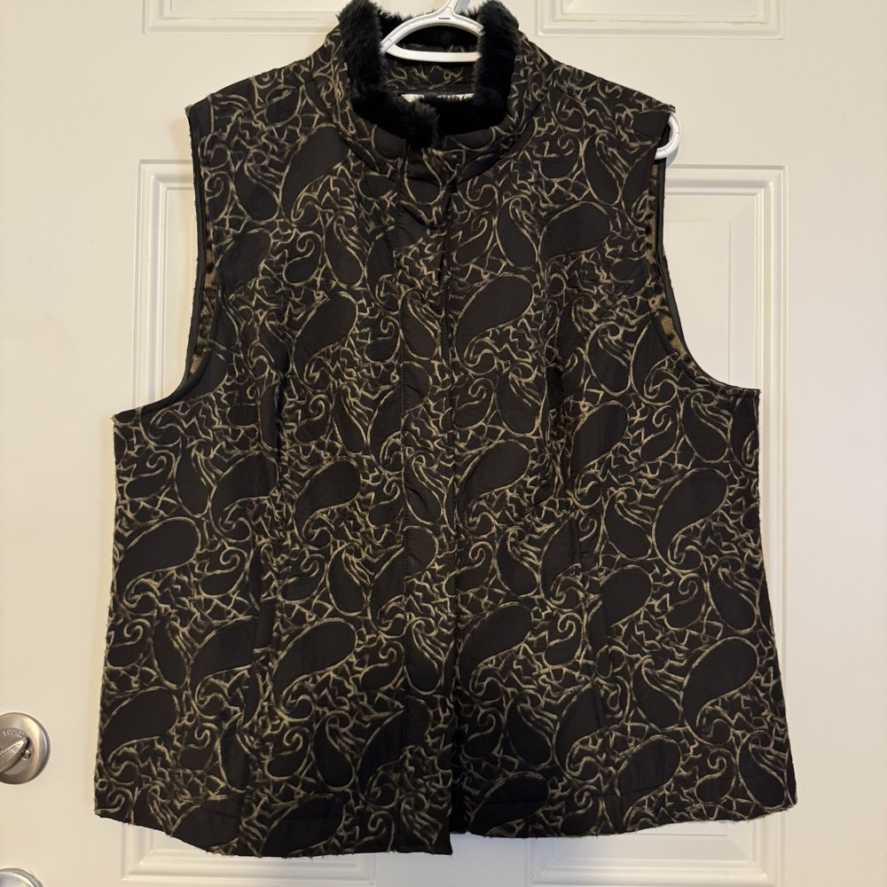 CJ Banks 1X Black Brown Leopard Paisley Fleece Lined Faux Fur Collar Vest Plus